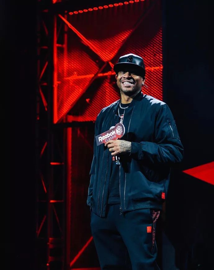 约维奇右手臂X光检查结果为阴性，将在明天接受核磁共振检查（约维奇右臂X光未见异常，明日接受核磁共振检查）