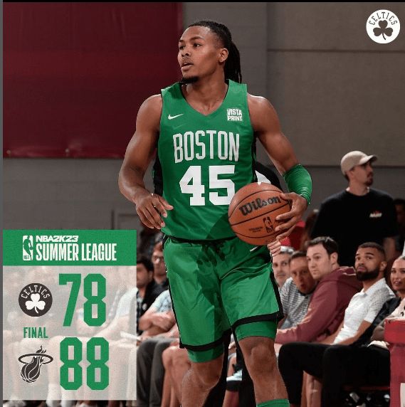 186场追平内马尔，阿劳霍升至巴萨队史拉美球员出场榜第十（阿劳霍第186场追平内马尔，跻身巴萨拉美球员出场榜第十位）