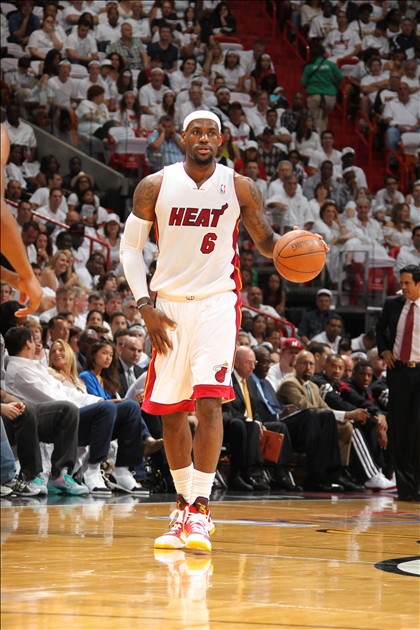 世界杯历史进球数TOP10：巴西第1，匈牙利40年未参赛仍在列（世界杯历史进球前十：巴西高居第一，匈牙利缺席40年仍榜上有名）