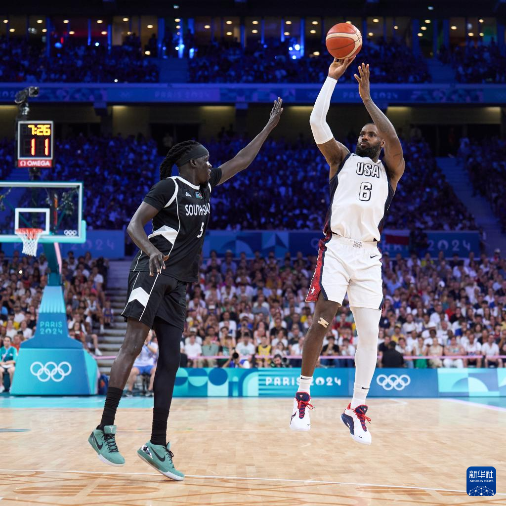 西媒：弗里克掌握着是否买断拉什福德的权力，二人关系融洽（西媒：弗里克握有是否买断拉什福德的决定权，双方关系良好）