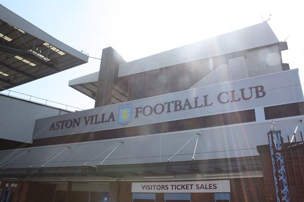 共和报：米兰正加速推进签回蒂亚戈-席尔瓦的交易（共和报：米兰加快敲定蒂亚戈-席尔瓦回归）