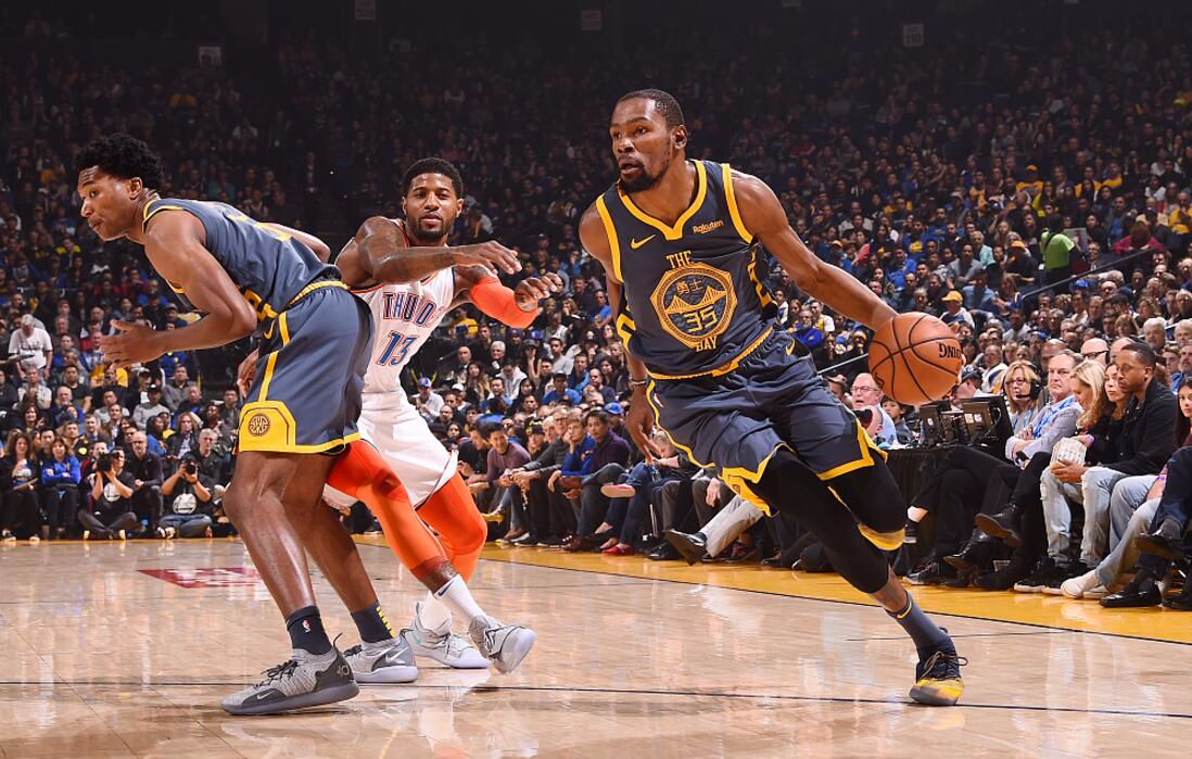 中场多次制造威胁，表现亮点突出（中场屡造杀机，表现抢眼）