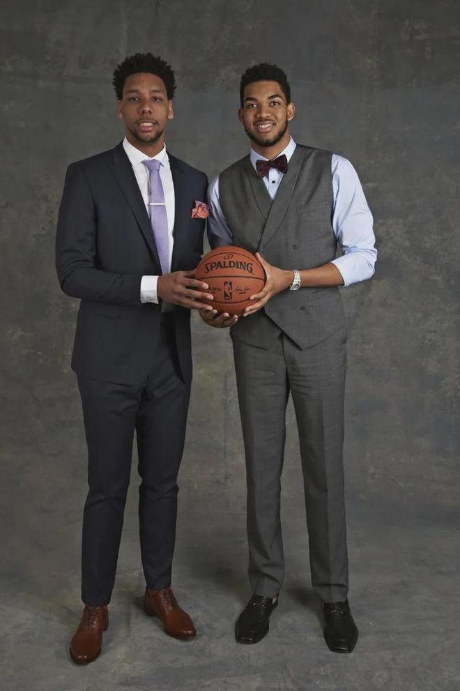 足球西甲主帅临场调整收获成效（足球西甲主帅临场变招见效）