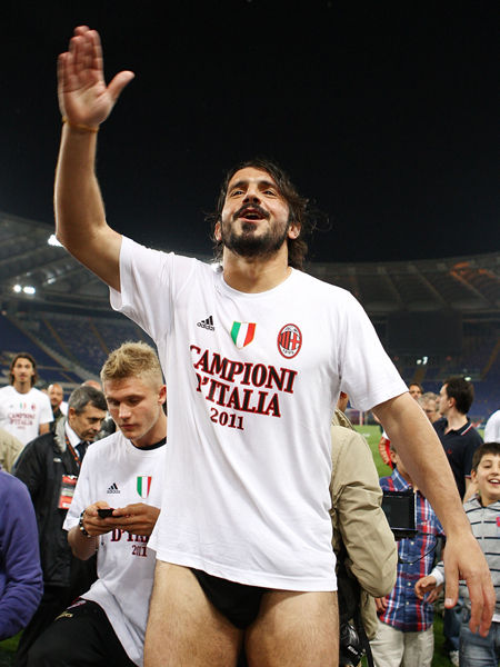 AC米兰中场拉比奥在接受《米兰体育报》采访时谈到...（《米兰体育报》专访：AC米兰中场拉比奥谈到...）