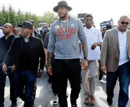 西媒：皇马将就内格雷拉案向FIFA投诉，称长期遭不公对待（西媒称皇马将因内格雷拉案向FIFA申诉，指控长期遭遇不公）