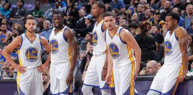 34球，莱万多夫斯基位列世预赛历史射手榜第5位（莱万多夫斯基34球，位列世界杯预选赛历史射手第5）