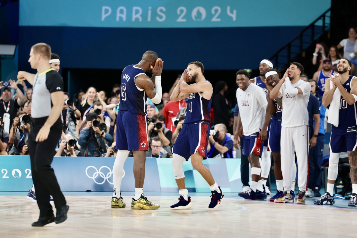 火箭年终大战首节进攻太流畅 杜兰特领衔三大核心攻防强度直接拉满（年末强强对决火箭首节进攻行云流水 杜兰特统帅三核攻防火力全开）