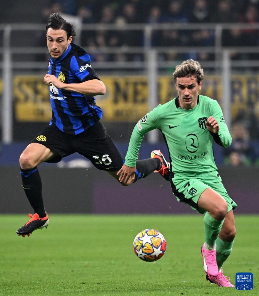 洛佩斯：在巴萨时小罗半夜约我出去，我女友问我选她还是小罗（洛佩斯谈巴萨往事：小罗深夜邀我外出，女友追问我选谁）