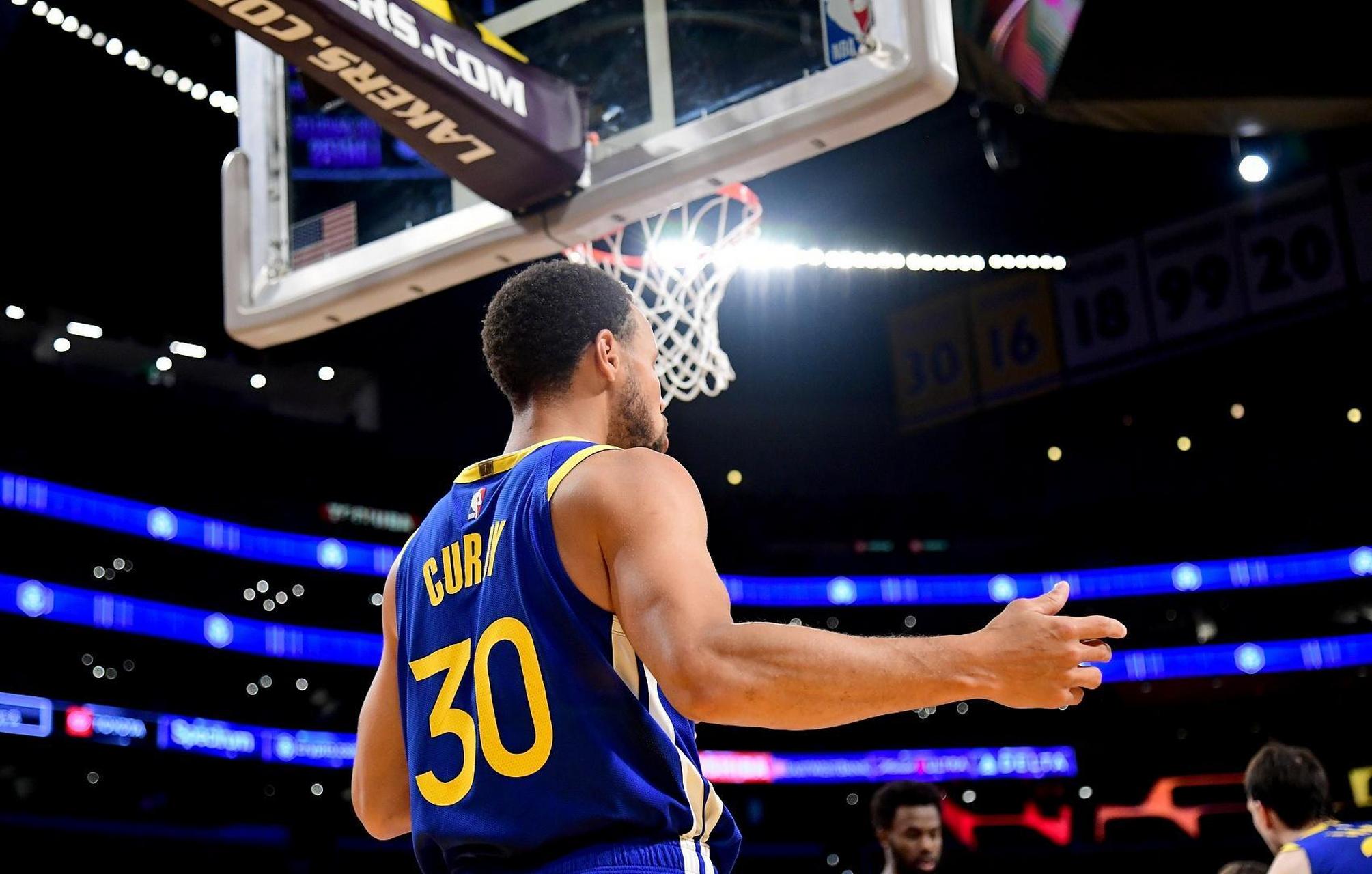 罗马诺：萨拉赫缺席欧冠为斯洛特和管理层共同决定（罗马诺：萨拉赫无缘欧冠，决定由斯洛特与管理层共同作出）