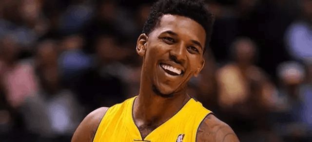 荷媒：荷兰足协在世界杯结束后才会和罗纳德·科曼谈续约事宜（荷媒：世界杯结束后，荷兰足协再与罗纳德·科曼商谈续约）